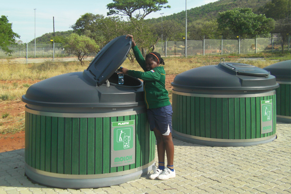 Contenedores-reciclaje-verde