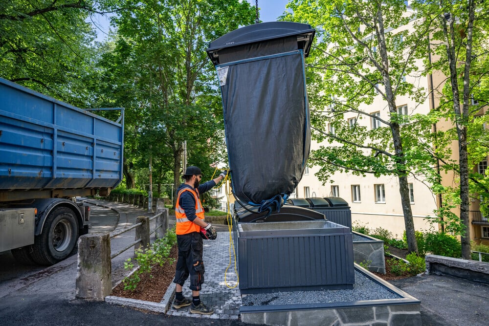 molok-sailion-tyhjennys-nosto